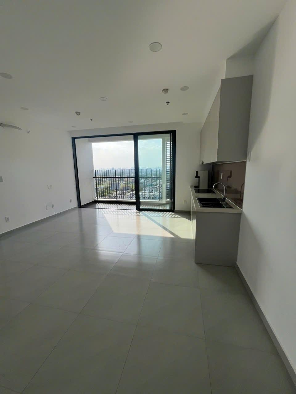 Cần bán nhanh nhà chung cư 100 m2, giá 4,9 tỷ tại Đường Trường Lưu - Quận 9 - TP Hồ Chí Minh