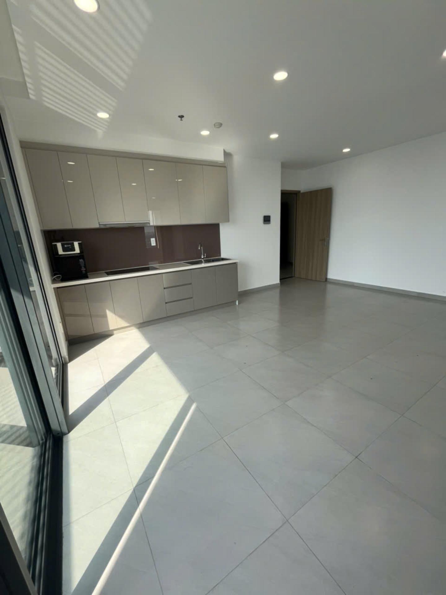 Cần bán gấp căn hộ chung cư 100 m2, giá 4,9 tỷ tại Đường Trường Lưu - Quận 9 - TP Hồ Chí Minh