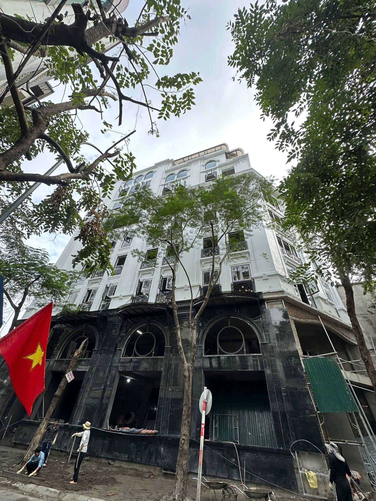 Cần cho thuê nhà mặt phố tại Phường Ngọc Hà - Ba Đình - Hà Nội, 150 m2, giá 300 tr/tháng