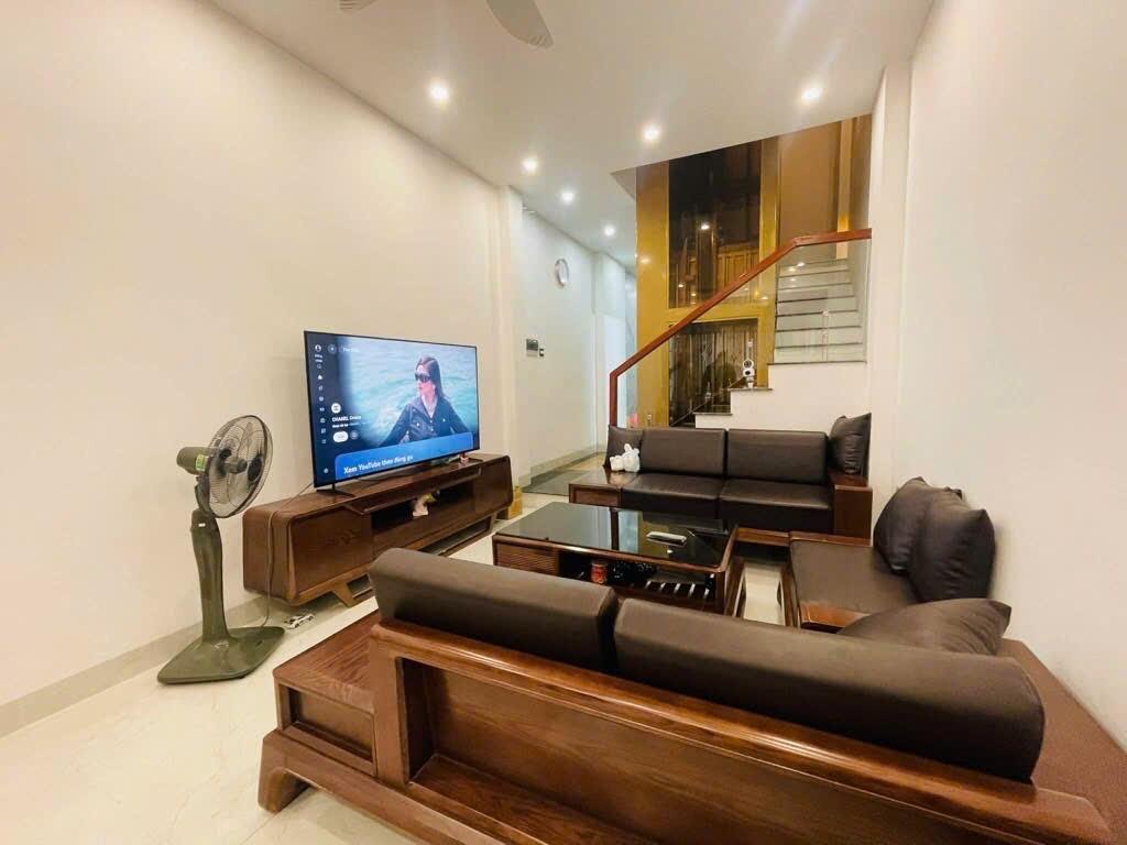 Cần bán ngay nhà sổ riêng 47 m2 tại Đường Ngô Quyền - Quang Trung - Hà Đông - Hà Nội, giá 11,5 tỷ
