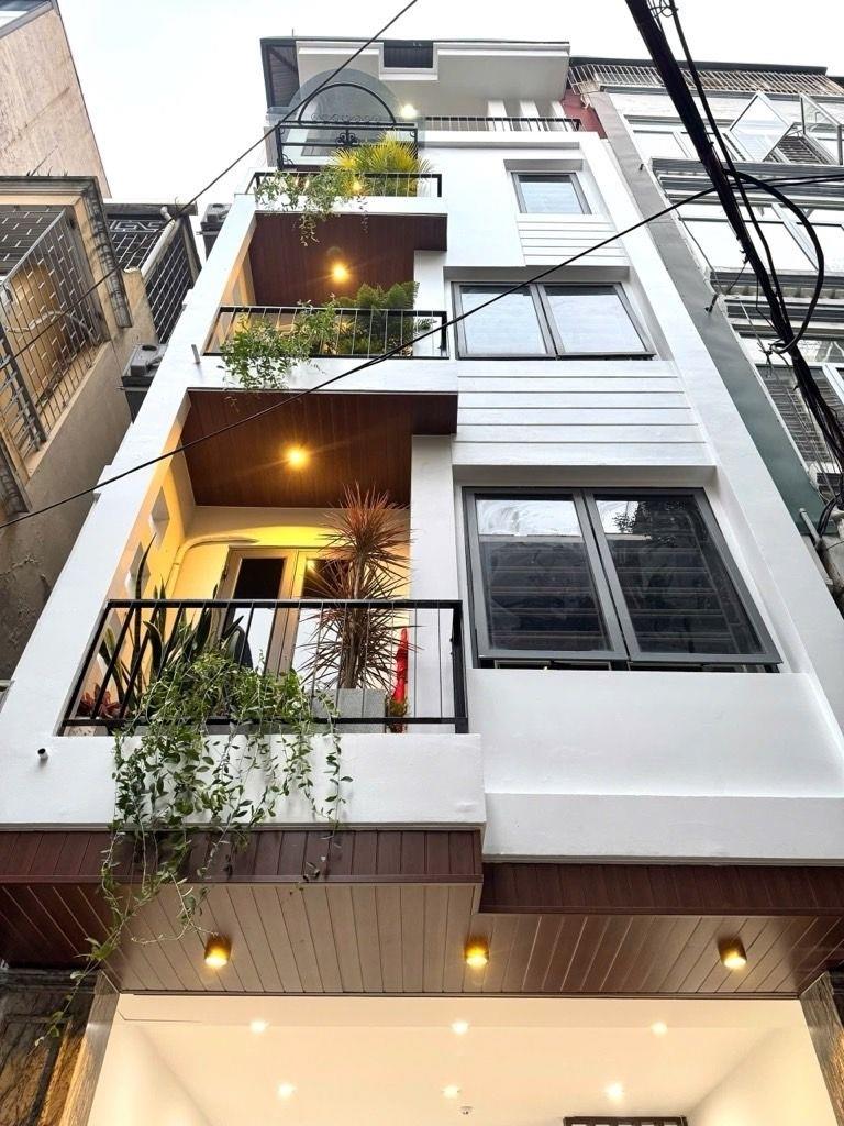 Sở hữu ngay nhà mặt tiền 70 m2 tại Phố Thái Hà - Ô Chợ Dừa - Đống Đa - Hà Nội, giá 32 tỷ