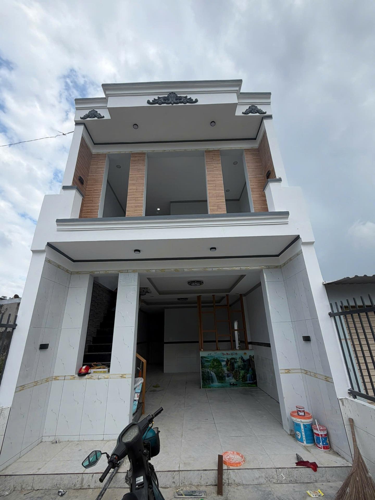 Cần bán nhanh căn nhà 80 m2 tại Huyện Bến Cát - Bình Dương, giá 2,15 tỷ