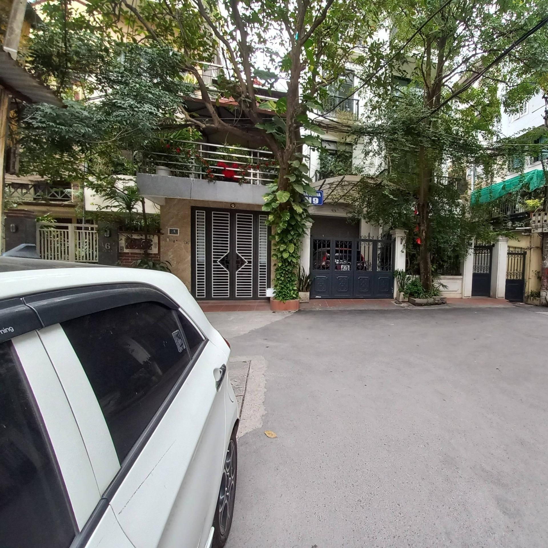 Cần bán gấp nhà 83 m2 tại Đường Nguyễn Khoái - Bạch Đằng - Hai Bà Trưng - Hà Nội, giá 18,5 tỷ