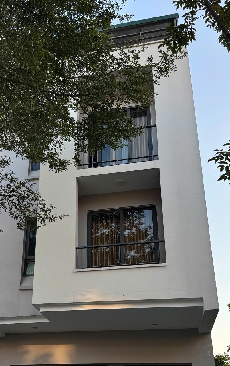 Cần bán căn liền kề 91 m2, giá 12 tỷ tại Phường Hùng Thắng - Hạ Long - Quảng Ninh