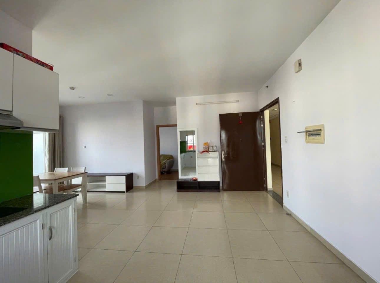 Cần cho thuê gấp căn hộ chung cư 100 m2 tại Đường Phan Huy Ích - Tân Bình, giá 11 tr/tháng