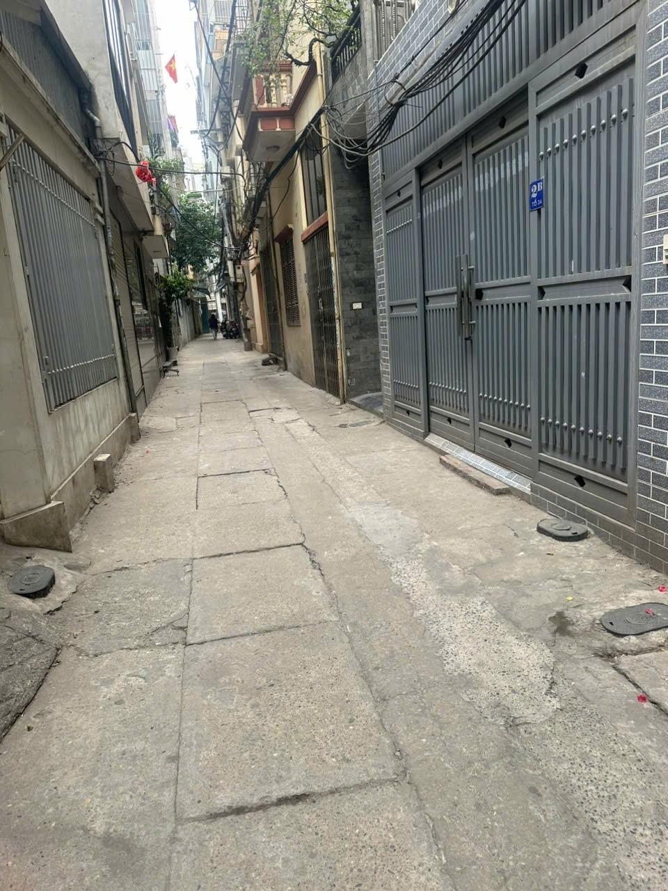 Sở hữu nhà đẹp 44 m2, hướng Tây-Bắc tại Đường Nguyễn Văn Huyên - Nghĩa Đô - Cầu Giấy, giá 13 tỷ