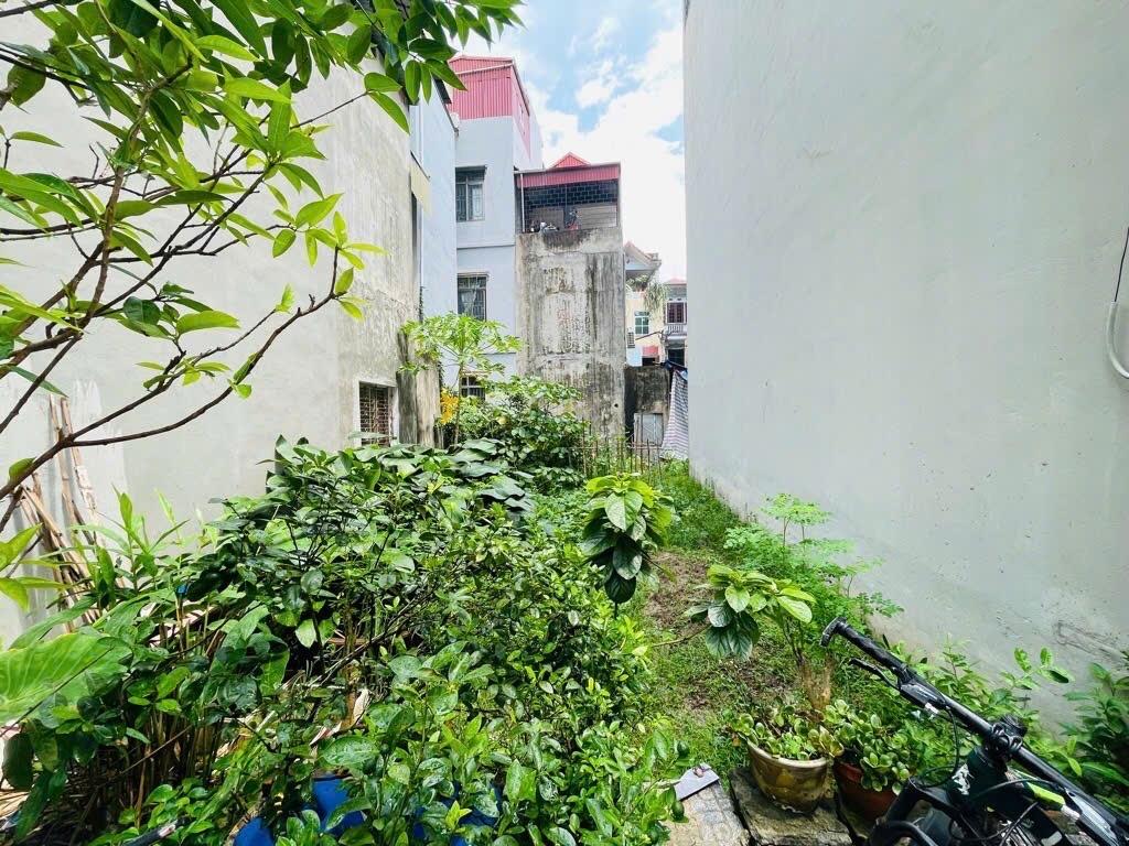 Sở hữu lô đất 64 m2 tại Đường Hà Trì - Kiến Hưng - Hà Đông - Hà Nội, giá 12 tỷ