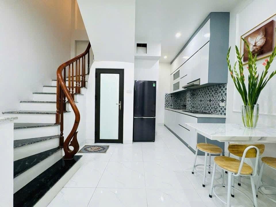 Cần bán nhà riêng sổ đỏ 50 m2 tại Đường Chiến Thắng - Văn Quán - Hà Đông - Hà Nội, giá 13,5 tỷ