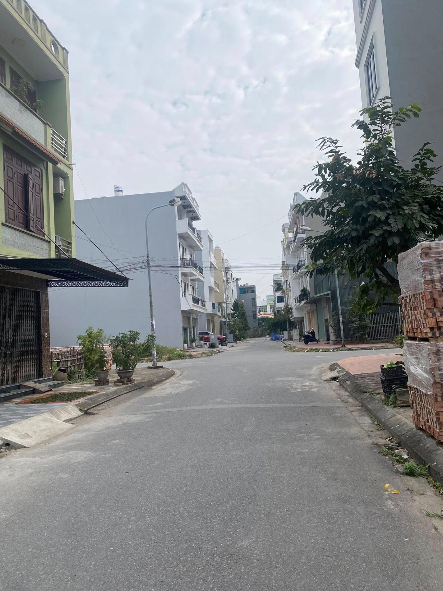 Cần bán nhà shr 60 m2, hướng Đông tại Phường An Biên - Lê Chân - Hải Phòng, giá 5,8 tỷ