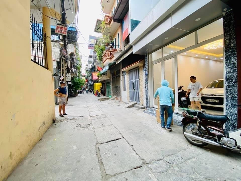 Chuyển nhượng căn nhà đẹp 40 m2 tại Đường Đền Lừ - Hoàng Văn Thụ - Hoàng Mai - Hà Nội, giá 14,5 tỷ