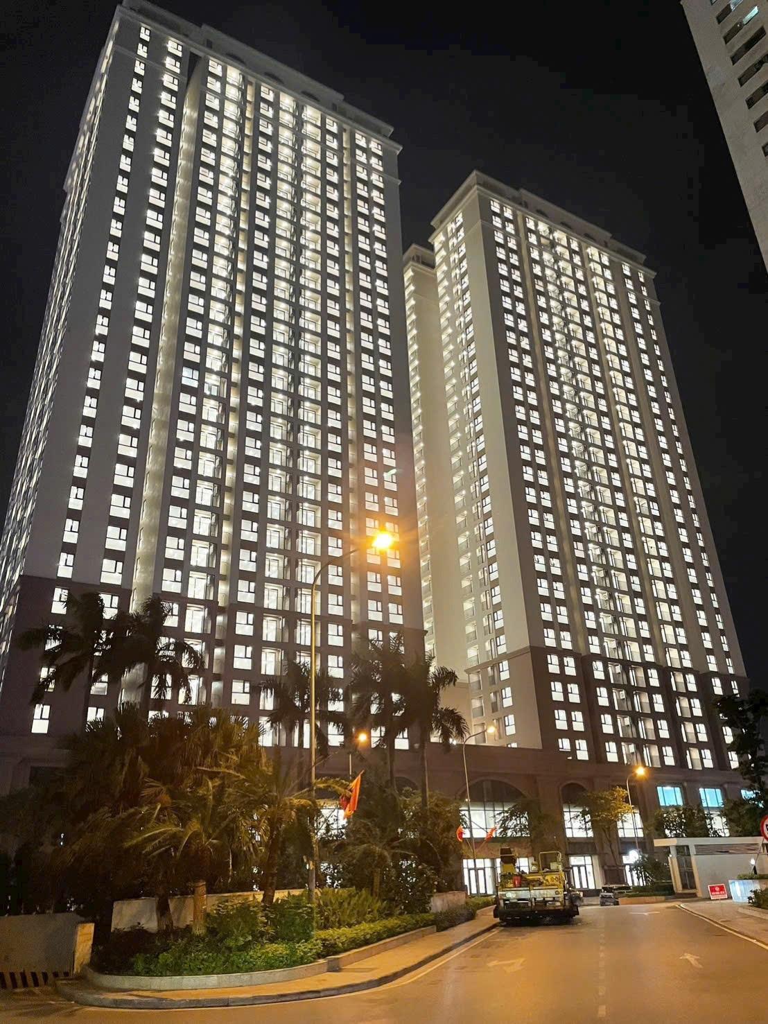 Cần bán gấp căn chung cư 96 m2, giá 8,6 tỷ tại Đường Tố Hữu - La Khê - Hà Đông - Hà Nội