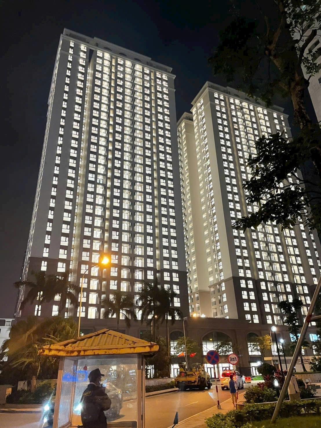 Cần bán gấp căn chung cư 96 m2, giá 8,6 tỷ tại Đường Tố Hữu - La Khê - Hà Đông - Hà Nội