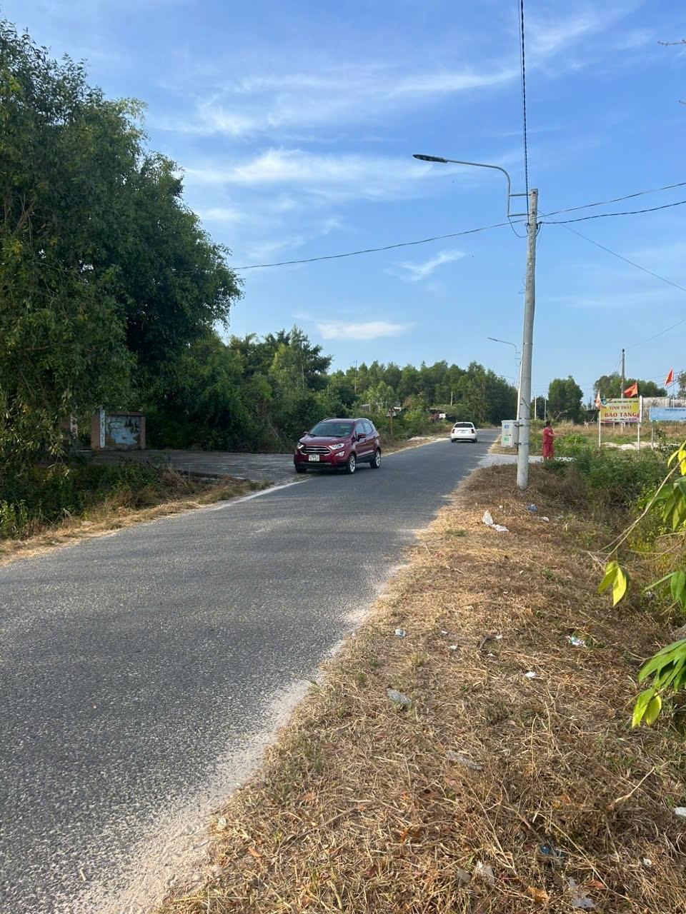 Bán lô đất 614 m2, hướng Đông tại Xã Tân Bình - La Gi - Bình Thuận, giá 2,1 tỷ