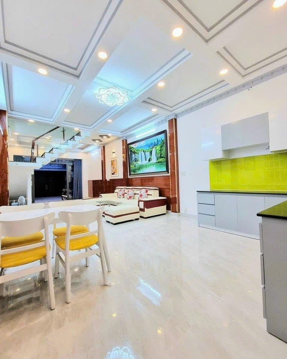 Bán gấp nhà sổ riêng 108 m2 tại Đường Lý Chiêu Hoàng - 10 - Quận 6 - TP Hồ Chí Minh, giá 1,2 tỷ