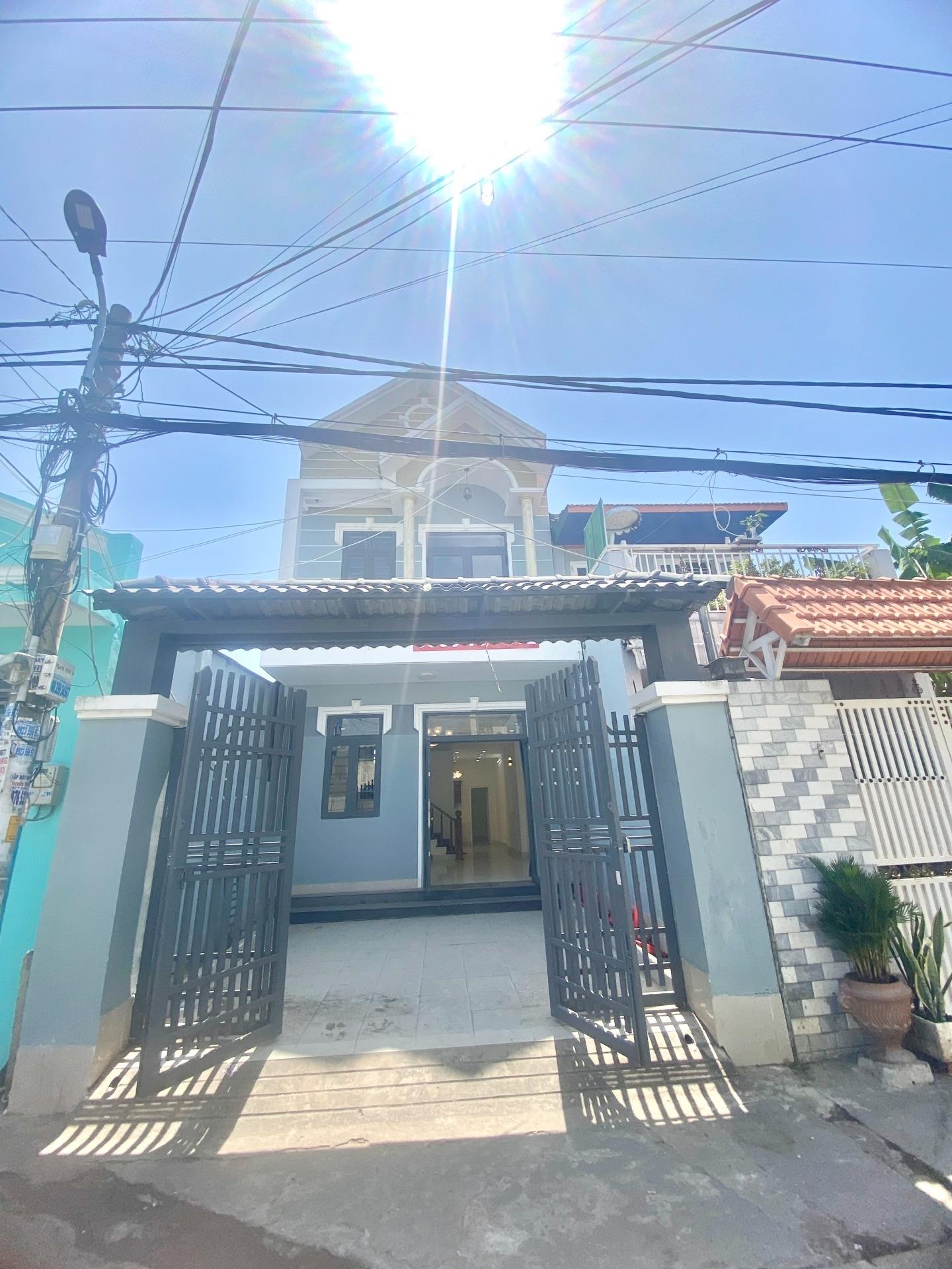 Cho thuê nhà đất tại Đường Đào Tông Nguyên - Phú Xuân - Nhà Bè, 110 m2, giá 11 triệu/tháng