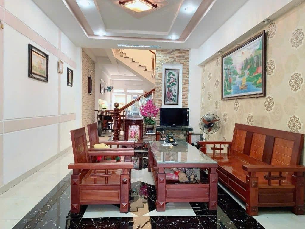 Cần bán gấp bán nhanh nhà sổ riêng 66 m2 tại Đường Đỗ Xuân Hợp - Phước Long B - Quận 9, giá 1,1 tỷ