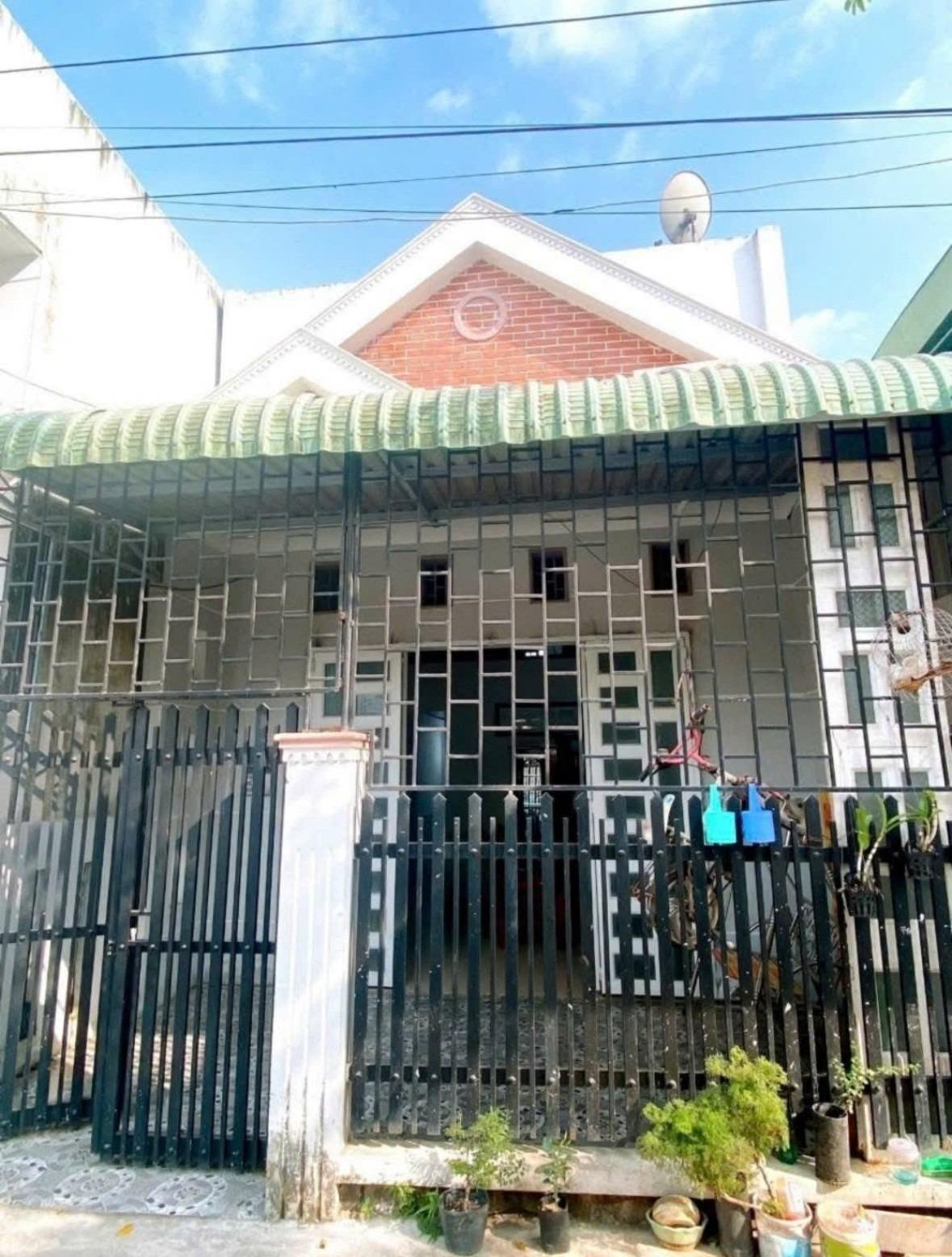 Cần bán nhà sổ riêng 86 m2 tại Thị trấn Củ Chi - Củ Chi - TP Hồ Chí Minh, giá 610 tr