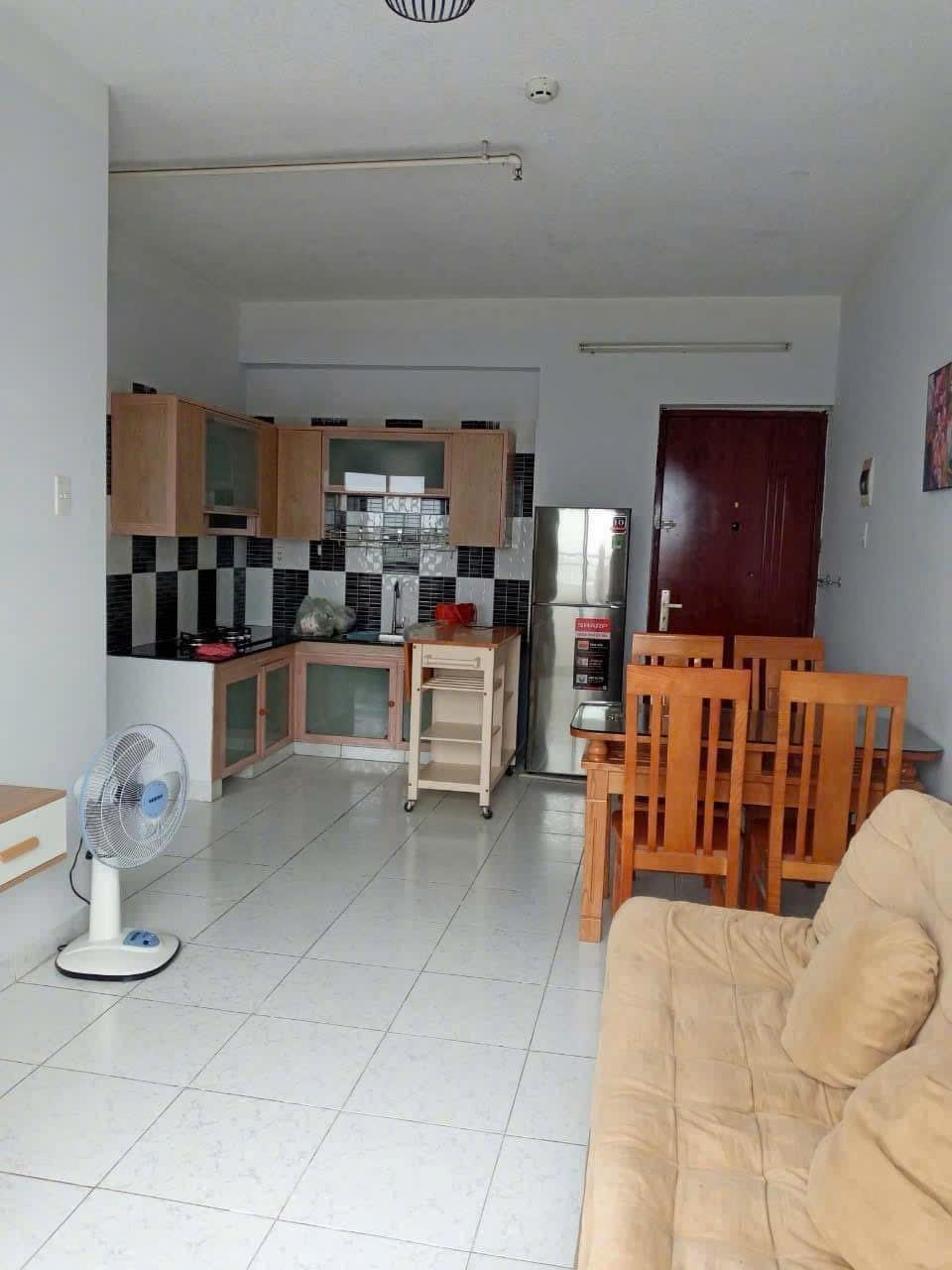 Cần cho thuê gấp căn hộ chung cư 50 m2 tại Đường Nguyễn Văn Quá - Quận 12, giá 6 tr/tháng