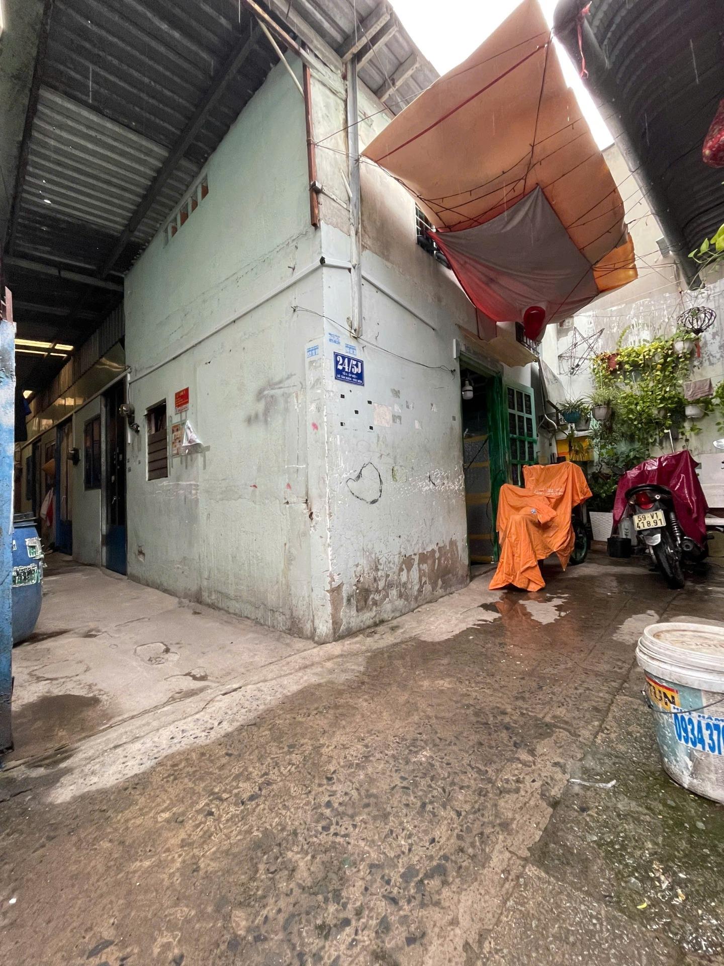 Cần bán nhanh nhà sổ hồng riêng 82,0999984741211 m2 tại Đường Tân Xuân 3 - Hóc Môn, giá 3,05 tỷ