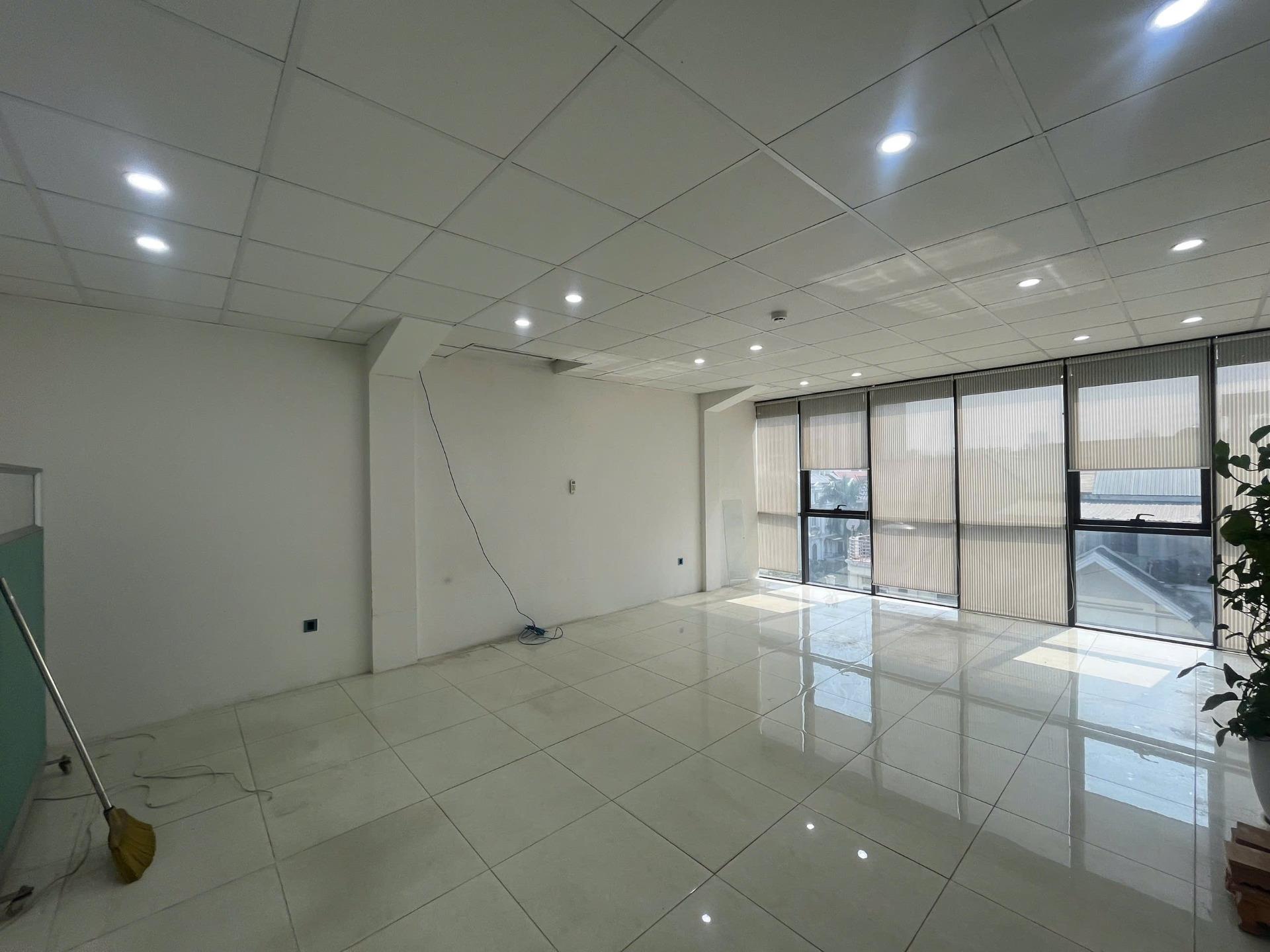 Cho thuê văn phòng Vạn Phúc- Simco Sông Đà, 40 m2 giá chỉ 6 tr.tháng, VP Như Ảnh. Giá Rẻ thuê ngay