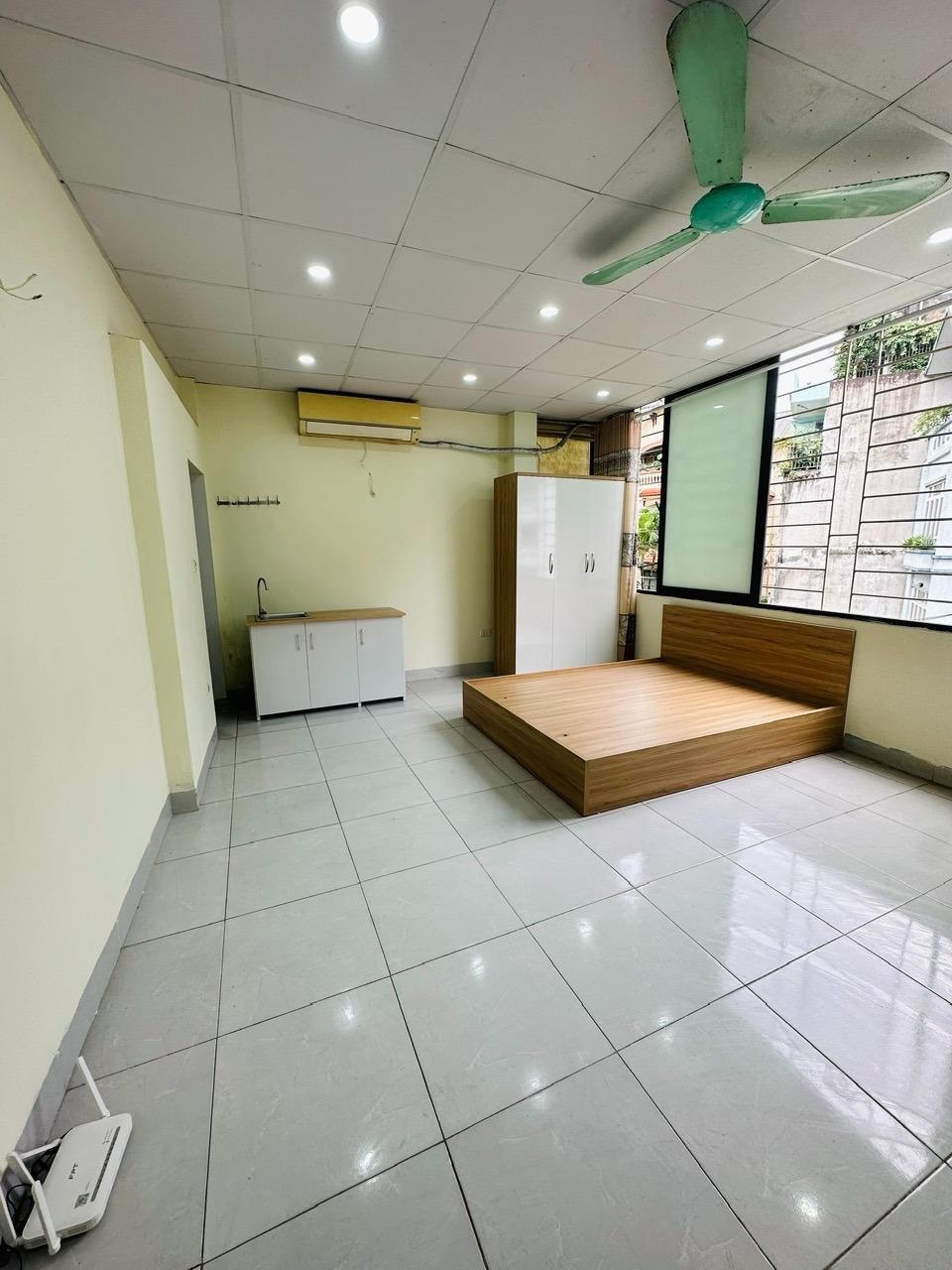 Thuê ngay nhà trọ, phòng trọ 30 m2 tại Đường Vũ Trọng Khánh - Hà Đông, giá 4,3 triệu/tháng