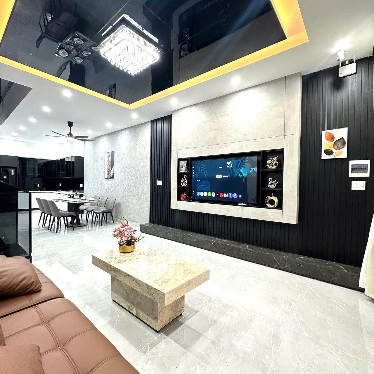 Cần bán ngay nhà phố 3 tầng, 83 m2 tại Đường Hồ Tùng Mậu - Hòa Minh - Liên Chiểu, giá 12,9 tỷ