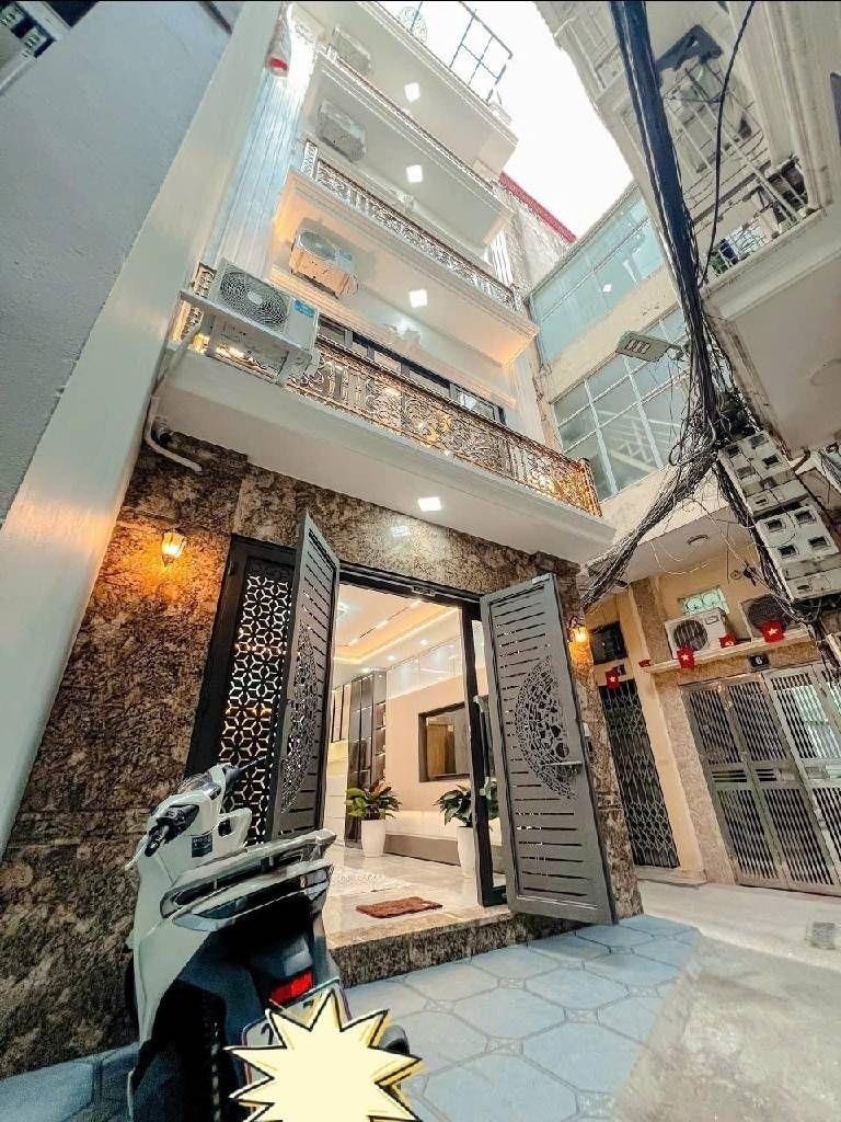 Chuyển nhượng nhà riêng 42 m2 tại Đường Trần Khát Chân - Thanh Nhàn - Hai Bà Trưng, giá 13,9 tỷ