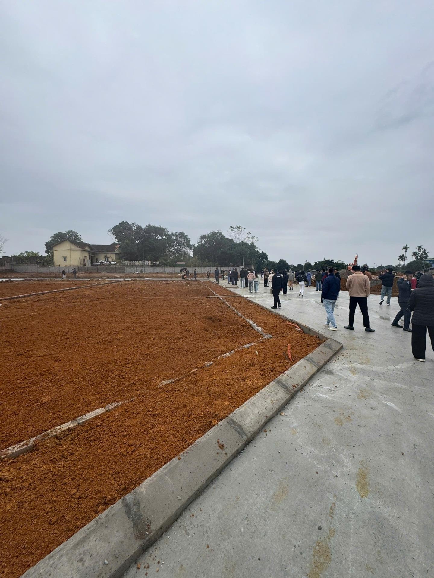 Cần bán đất nền dự án 100 m2 tại Đường 21 - Tân Xã - Thạch Thất - Hà Nội, giá 2 tỷ