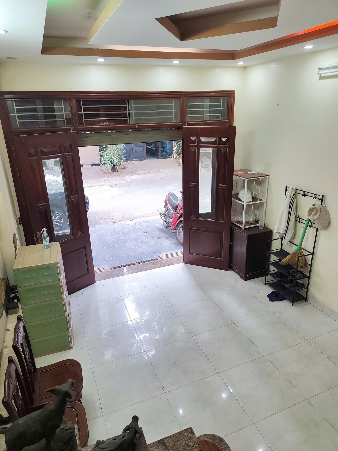 Cần cho thuê nhà sổ hồng riêng tại Đường Lê Xuân Điệp - Hà Đông, 50 m2, giá 11 triệu/tháng