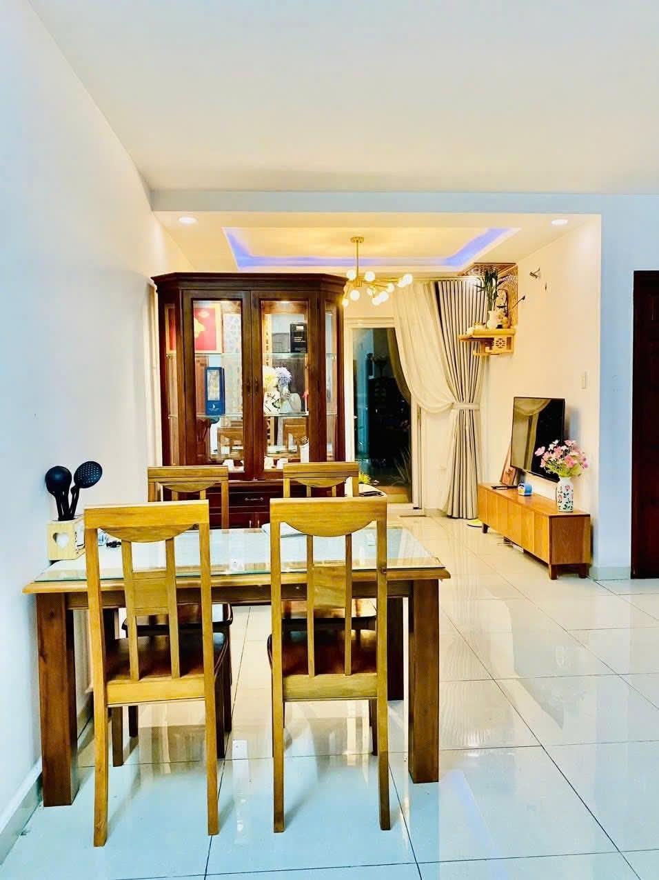 Cho thuê căn chung cư 98 m2 tại Đường Cộng Hòa - 12 - Tân Bình - TP Hồ Chí Minh, giá 15 tr/tháng