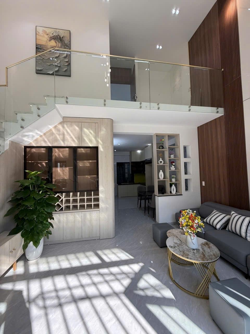 Bán căn nhà mặt phố 2 tầng, 72 m2 tại Đường Nguyễn Như Hạnh - Hòa Minh - Liên Chiểu, giá 4,15 tỷ