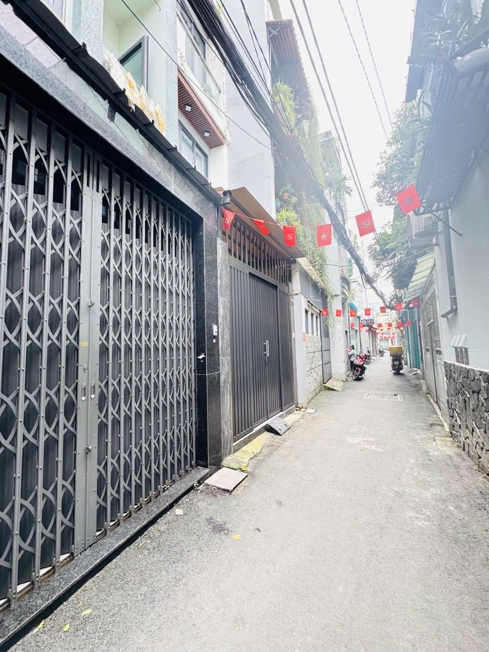 Cần bán gấp nhà sổ riêng 26 m2 tại Quận Tân Bình - TP Hồ Chí Minh, giá 4,5 tỷ