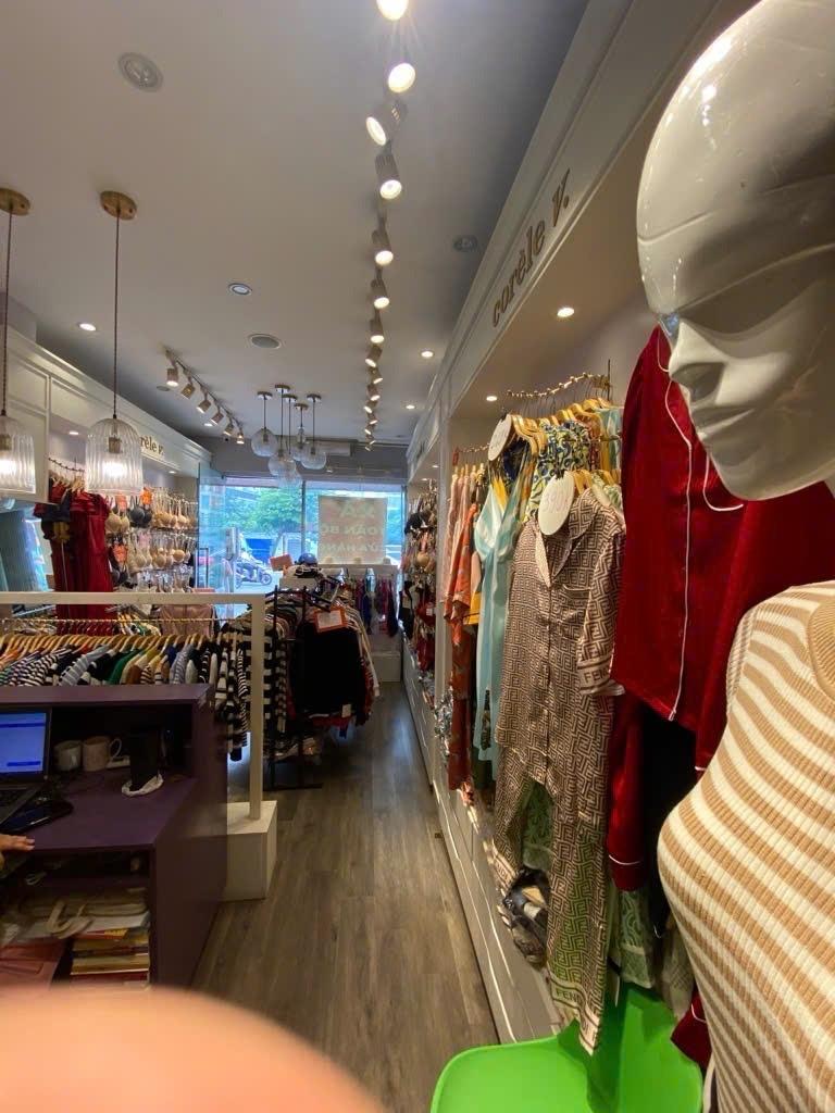 Bán căn nhà mặt phố 32 m2 tại Đường Trần Đăng Ninh - Dịch Vọng - Cầu Giấy - Hà Nội, giá 16 tỷ