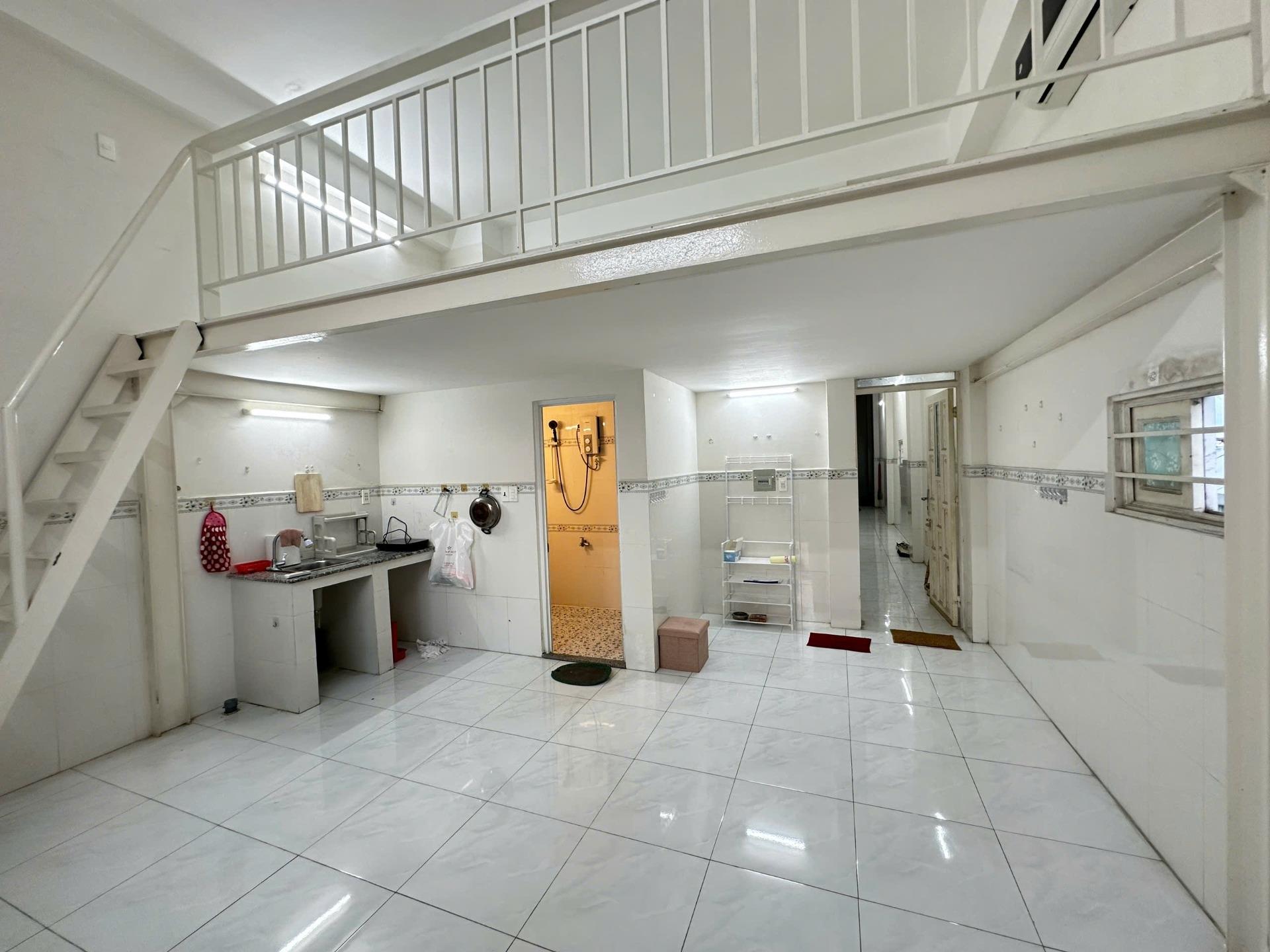 Cho thuê gấp phòng trọ 35 m2 tại Đường Nguyễn Văn Quỳ - Phú Thuận - Quận 7, giá 4,8 tr/tháng