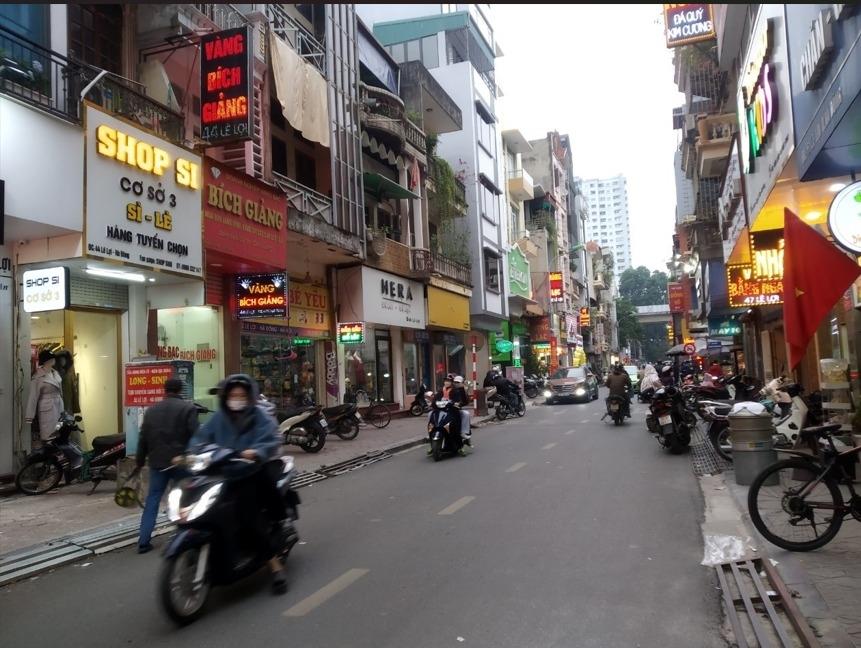 Sở hữu ngay nhà sổ riêng 48,5 m2, hướng Đông-Bắc tại Phường Quang Trung - Hà Đông, giá 13,2 tỷ