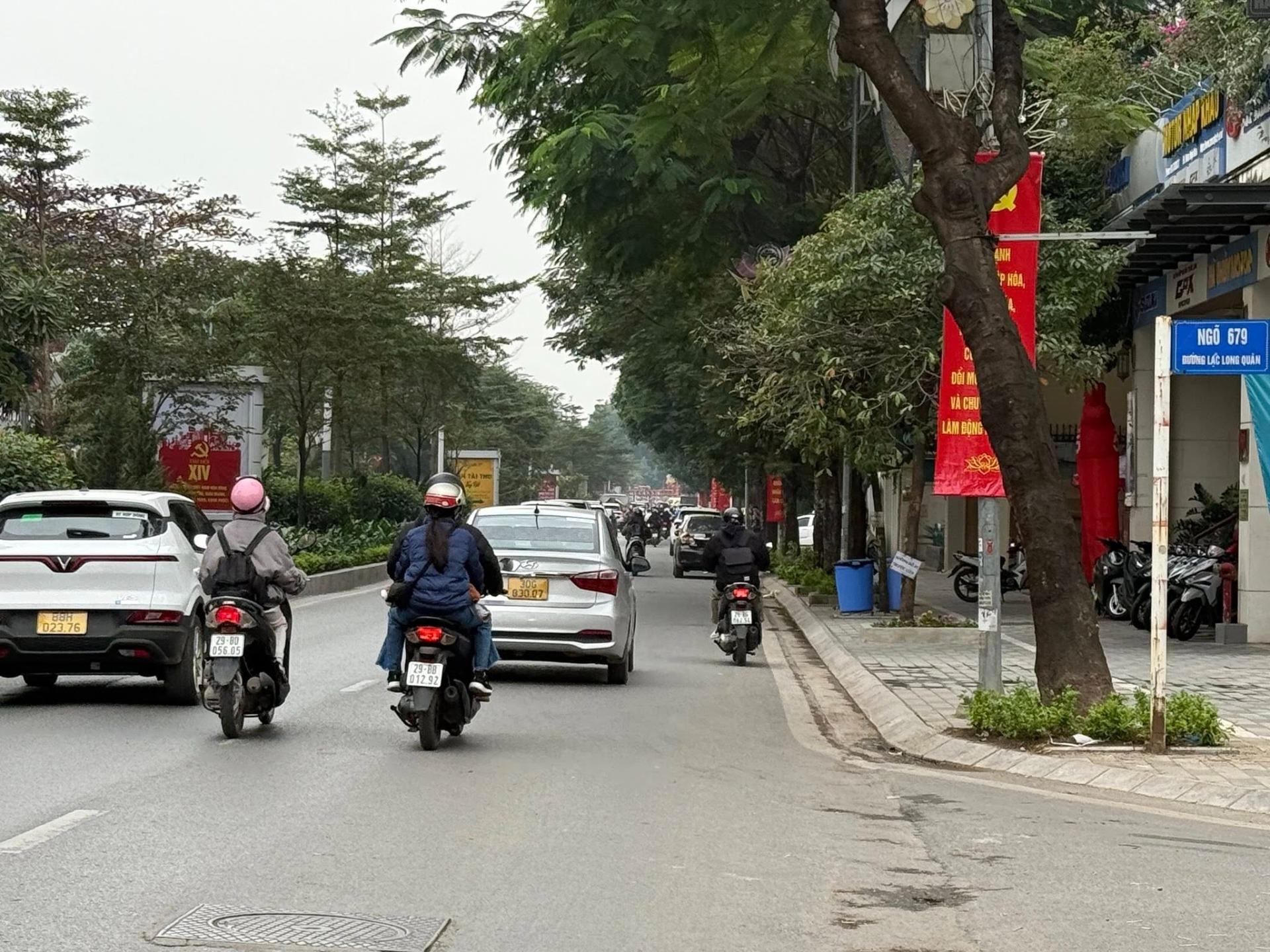 Bán nhanh nhà mặt tiền 100 m2 tại Đường Lạc Long Quân - Bưởi - Tây Hồ - Hà Nội, giá 30 tỷ