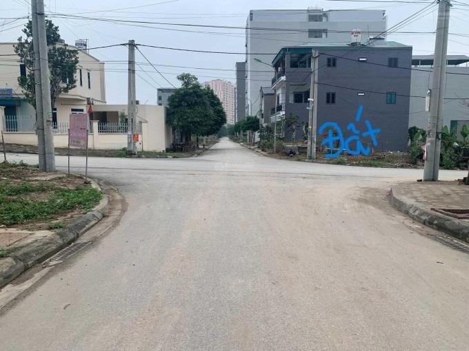 Cần bán ngay lô đất sổ riêng 120 m2 tại Xã Phú Cát - Quốc Oai - Hà Nội, giá 3,02 tỷ