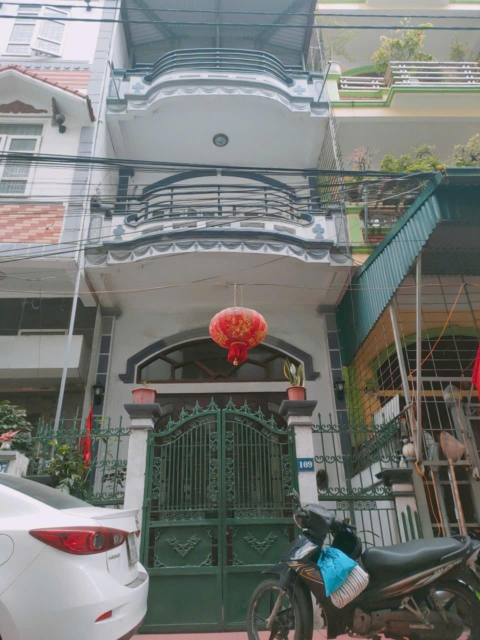 Cần bán nhanh nhà riêng 80 m2, hướng Nam tại Đường 18 - Hà Lầm - Hạ Long - Quảng Ninh, giá 3,4 tỷ