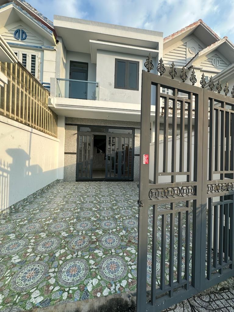Cần bán gấp bán nhanh nhà riêng sổ đỏ 90 m2 tại Huyện Cần Đước - Long An, giá 1,7 tỷ