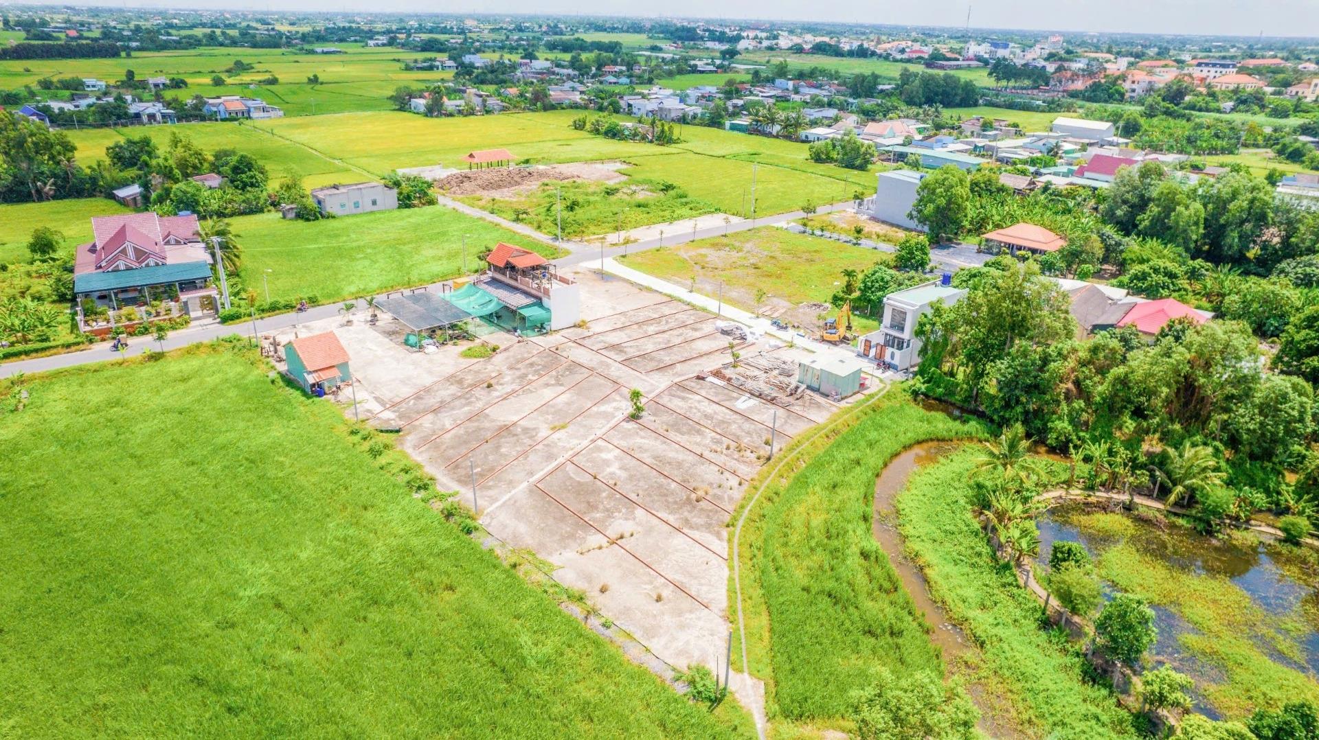 Sở hữu ngay đất 100 m2, hướng Tây tại Thị trấn Cần Đước - Cần Đước - Long An, giá 1,5 tỷ