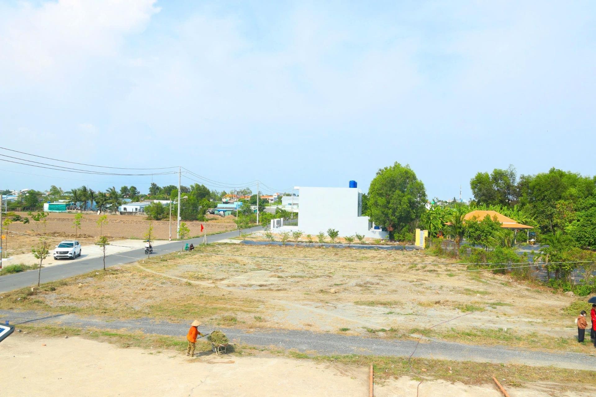 Cần bán ngay đất 101 m2, hướng Bắc tại Cần Đước - Cần Đước - Long An, giá 1,2 tỷ