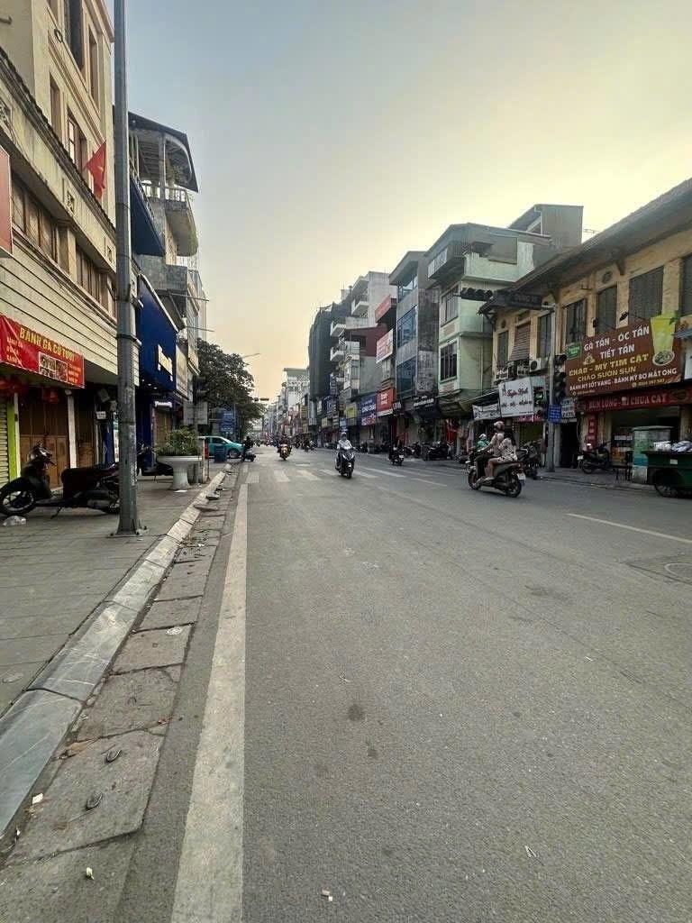 Bán gấp nhà riêng 22 m2 tại Phố Bạch Mai - Bạch Mai - Hai Bà Trưng - Hà Nội, giá 6,9 tỷ