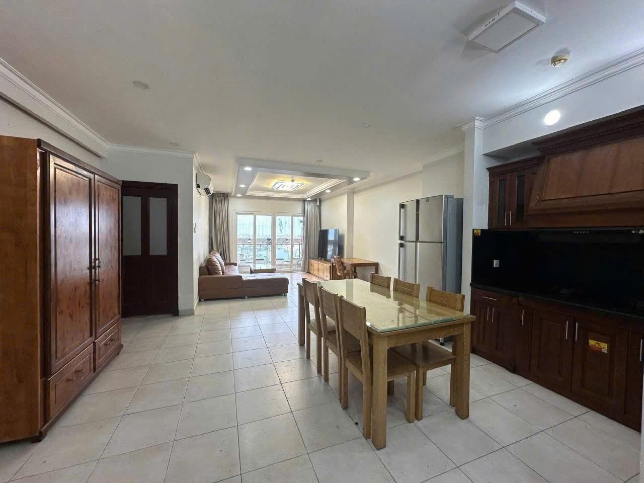 Cho thuê gấp căn chung cư 98 m2 tại Đường Trường Sa - Quận 3 - TP Hồ Chí Minh, giá 15 tr/tháng