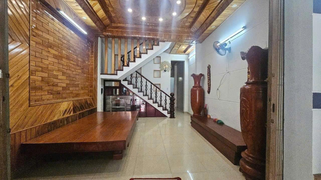 Bán nhanh căn nhà mặt phố 3 tầng, 107 m2 tại Đường Đoàn Hữu Trưng - Hòa An - Cẩm Lệ, giá 6,75 tỷ