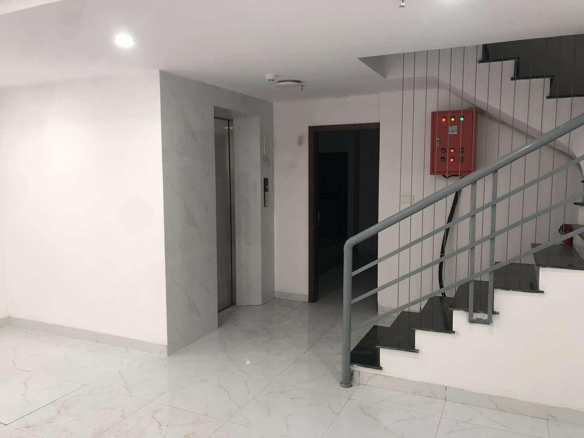 Bán CCMN Hoàng Hoa Thám 71M, 6T, 10PKK, lô góc 3 thoáng, full đồ, gần phố, PCCC xịn, DT 700T, 16 tỷ