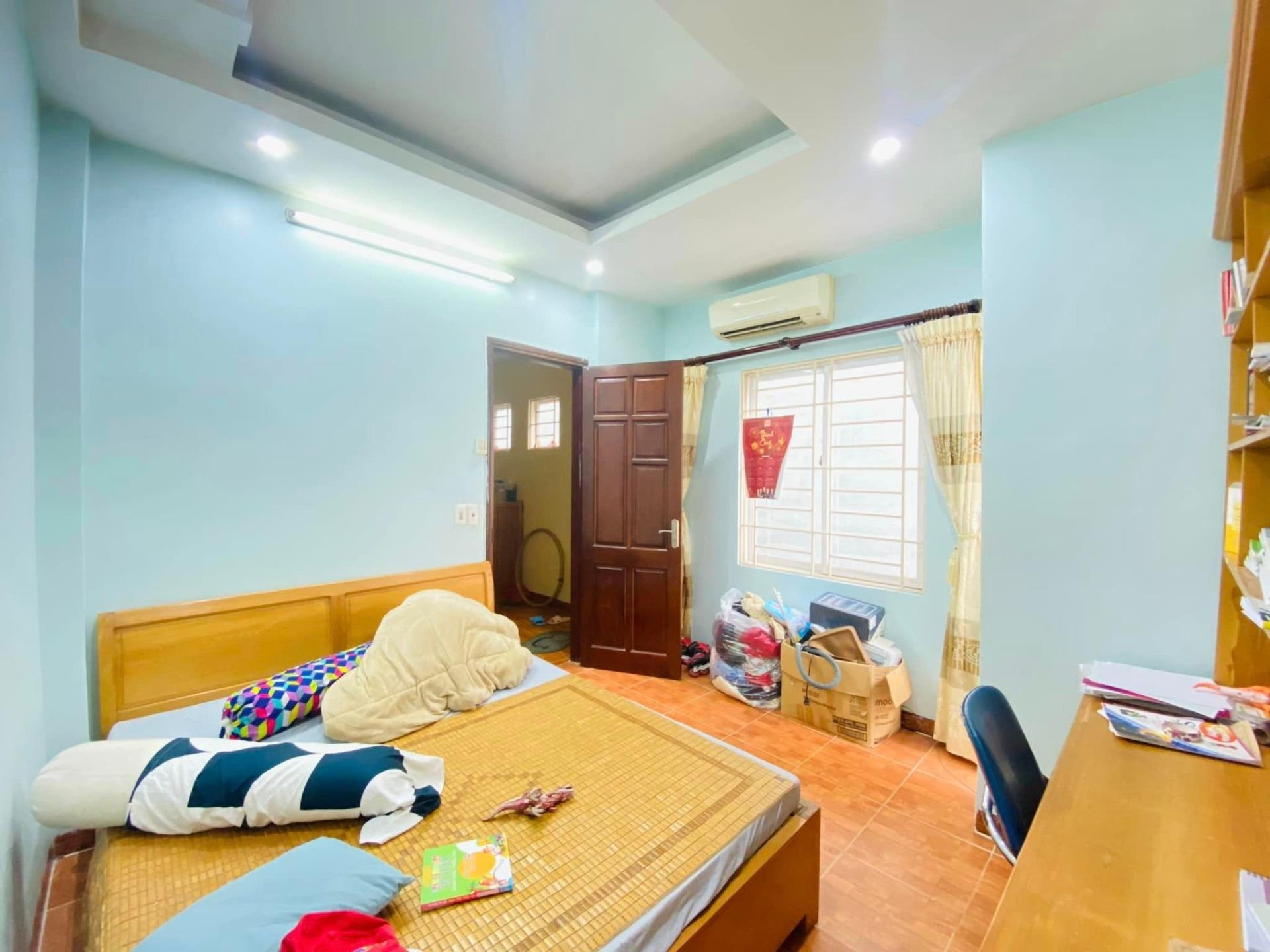 Bán gấp nhà phố 44 m2 tại Phố Chùa Bộc - Phương Mai - Đống Đa - Hà Nội, giá 42 tỷ