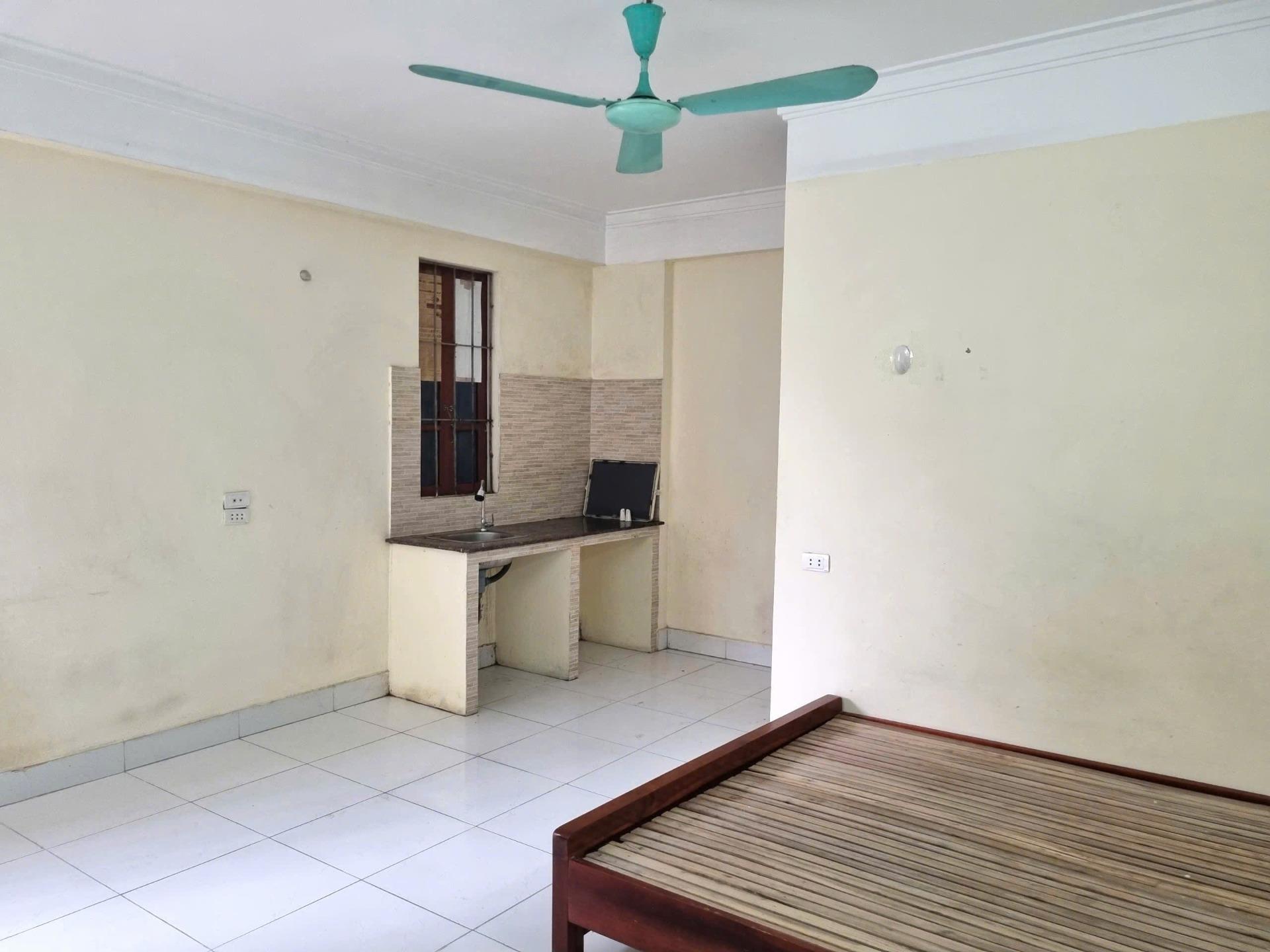 Cần cho thuê nhà trọ 25 m2 tại Đường Bằng Liệt - Hoàng Liệt - Hoàng Mai, giá 2,8 triệu/tháng