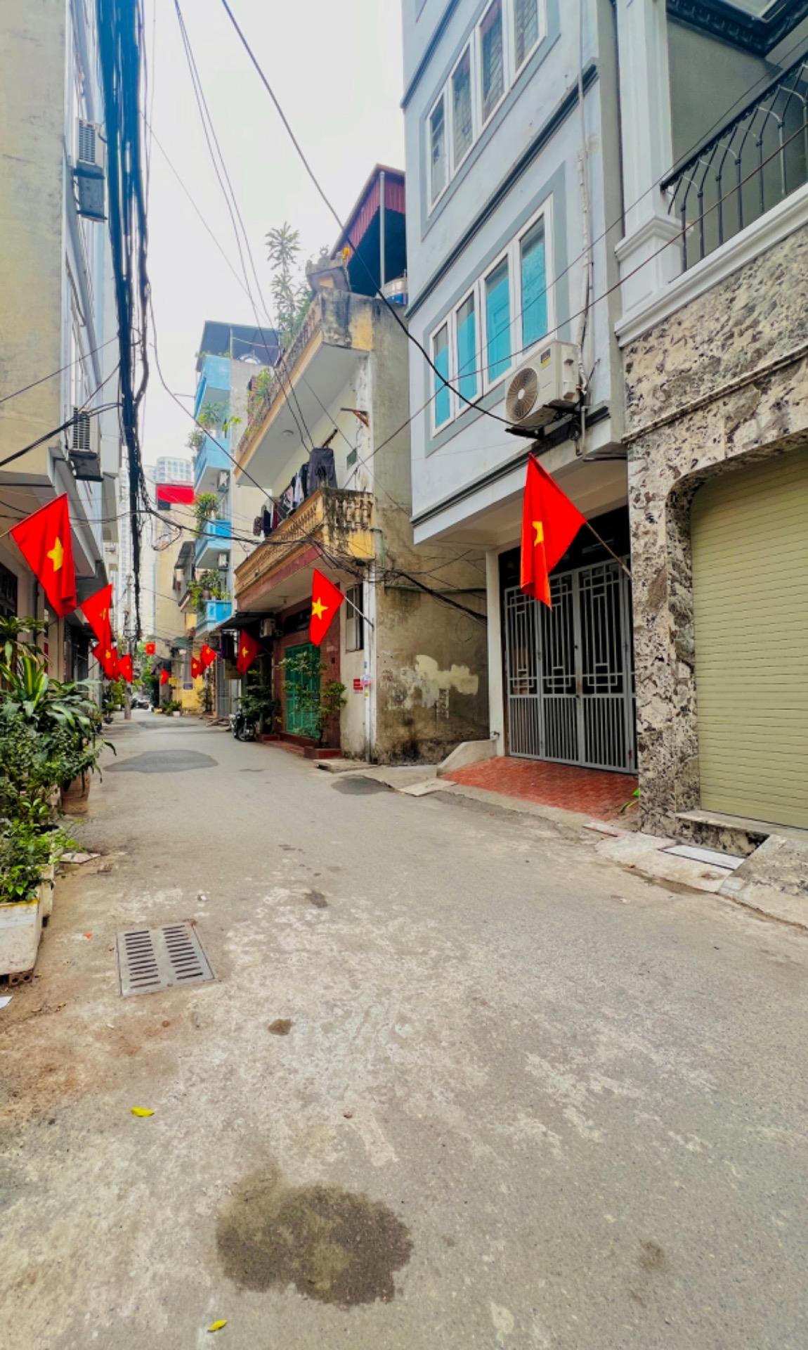 Cần bán nhà đất 45 m2, hướng Đông-Bắc tại Đường Quang Trung - Hà Cầu - Hà Đông, giá 12,9 tỷ