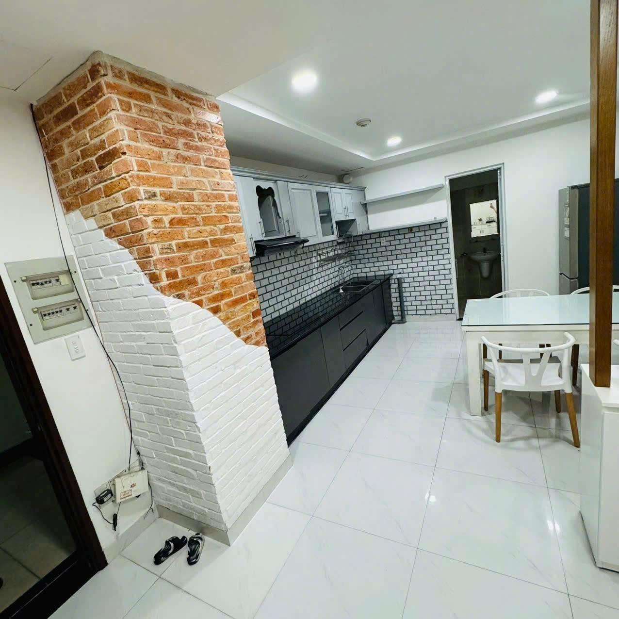 Cho thuê căn chung cư 92 m2 tại Đường Bùi Hữu Nghĩa - Bình Thạnh, giá 12,5 triệu/tháng