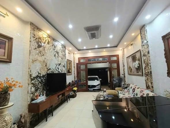 Cần bán ngay nhà đất 55 m2 tại Đường Văn Cao - Liễu Giai - Ba Đình - Hà Nội, giá tốt